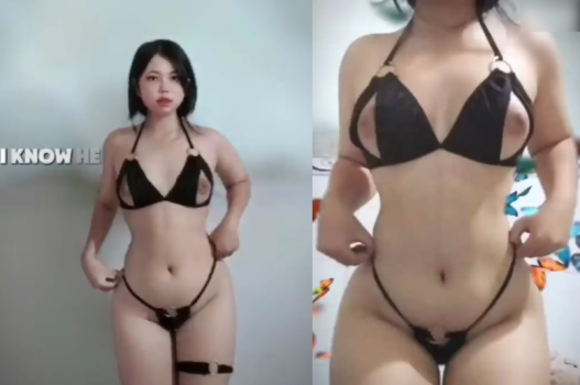 Cô gái với bộ đồ cực kỳ gợi cảm khiến anh không thể rời mắt