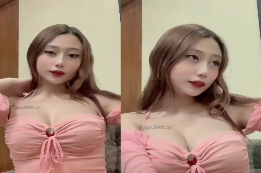 Thân mật lén với bạn thân người tình trong phòng tắm riêng